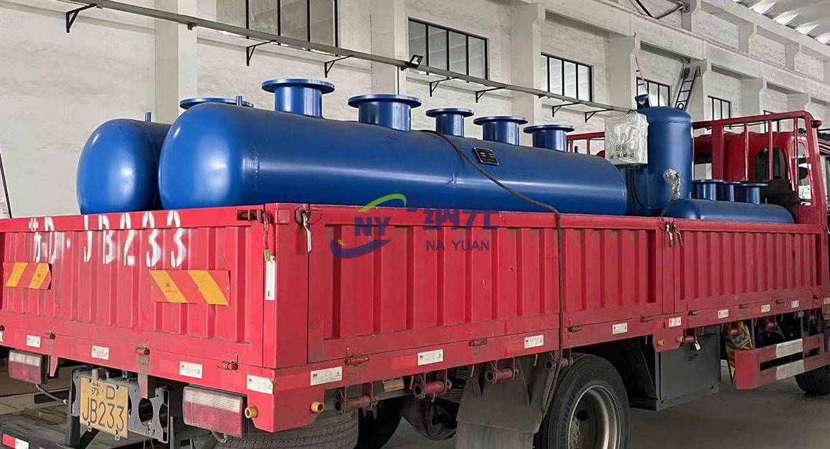 江蘇常州專(zhuān)車(chē)直達(dá)分集水器4臺(tái)，定壓補(bǔ)水機(jī)組1套